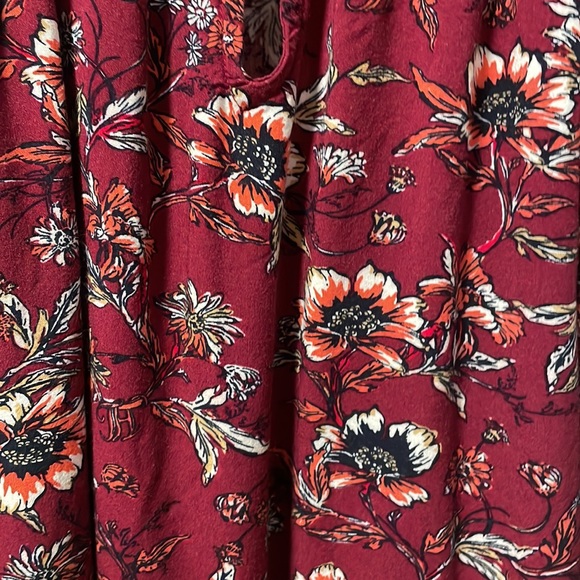 Floral Tommy Hilfiger Top! - Picture 6 of 11